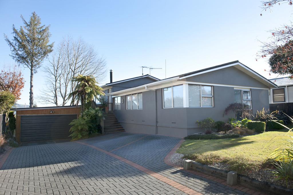 B&b@the Redwoods Bed & Breakfast Rotorua